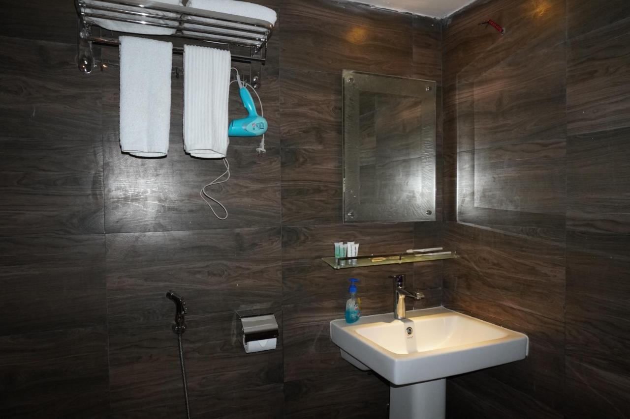 Shada Pathor Hotel & Resort Companiganj 外观 照片